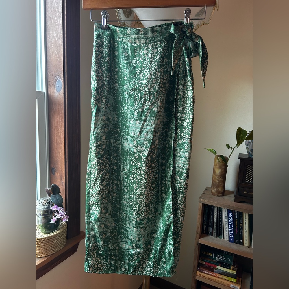 Rachel Zoe faux rap skirt batik style block print pattern feels like satin new - Picture 9 of 9